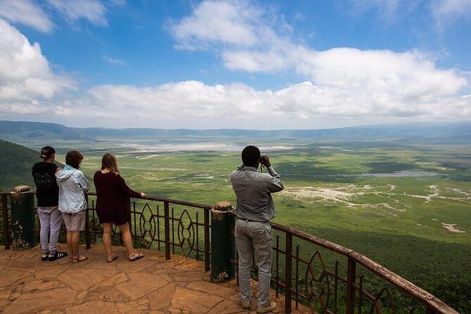 1-Day Tour to Ngorongoro Crater - Spotting the Black Rhino: How to Think About the Chance
