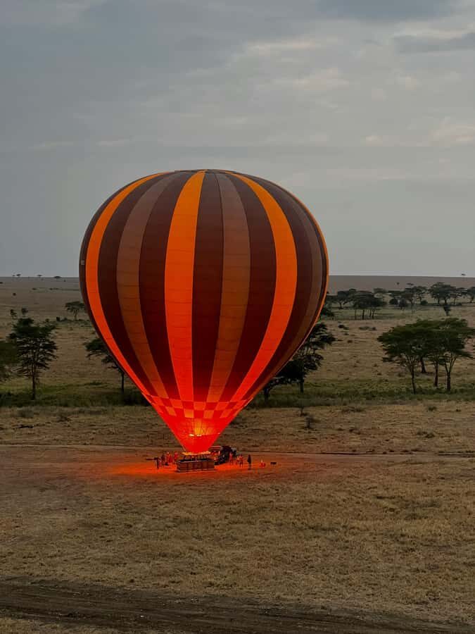 3-Day Safari to Serengeti & Ngorongoro + Balloon experience - Day 1: Arusha to Serengeti, with the Rift Valley route and first sightings