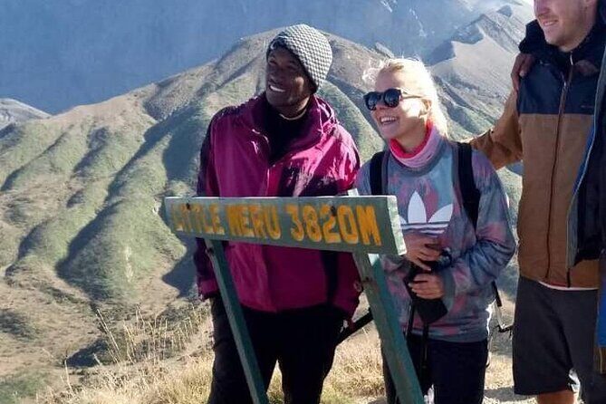 3 Days Mount Meru Trek - Day 2 toward Little Meru saddle: Meru Crater views and the optional mini-summit