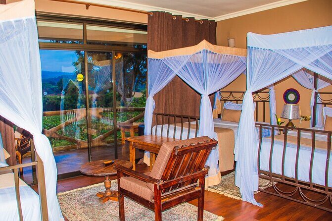 4 Days Lodges Serengeti, Ngorongoro Crater & Visiting Maasai - Day 2: Serengeti National Park Arrival and Maasai Village Culture