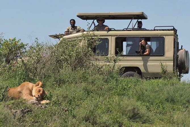 5-Days Private Midrange Safari: Serengeti, Ngorongoro & Manyara - Food, staff, and the small stuff that makes long days work