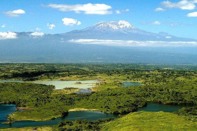 5 days Safari to Tarangire, Ngorongoro, Serengeti and Lake Manyara - Moshi Pick-Up and the Rhythm of Early Starts