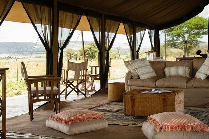 5 Days Special Safari to see migration - Ngorongoro Crater descent: Big Five odds in one caldera