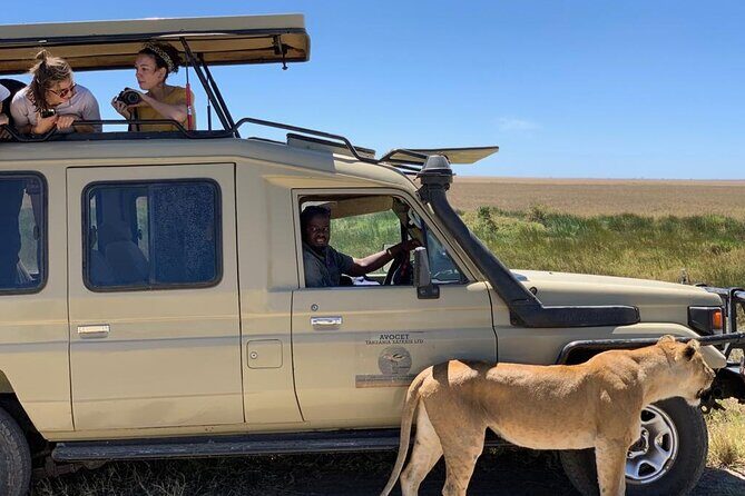 6 Day Group Camping Safari Tarangire Serengeti Ngorongoro Manyara - Day-by-day game drives and campsite rhythm