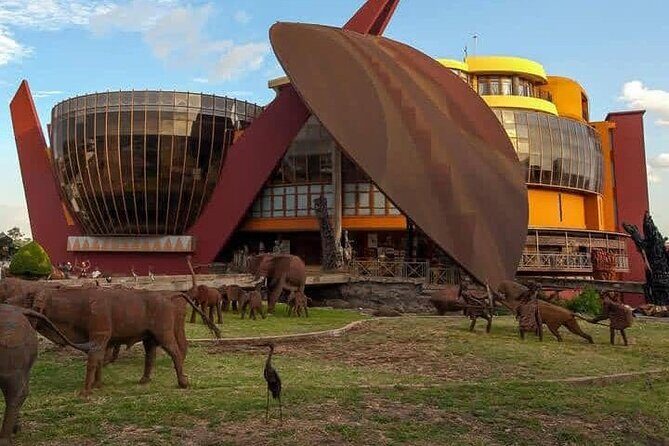 Arusha city tour - Kilimanjaro Golf and Wildlife Estate: a luxe detour with real animals