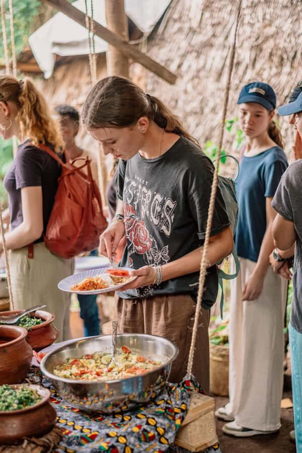 Arusha: Local Tanzanian Cooking Class by Kingstone Asilia - The farm hideaway kitchen: how the setting changes your cooking