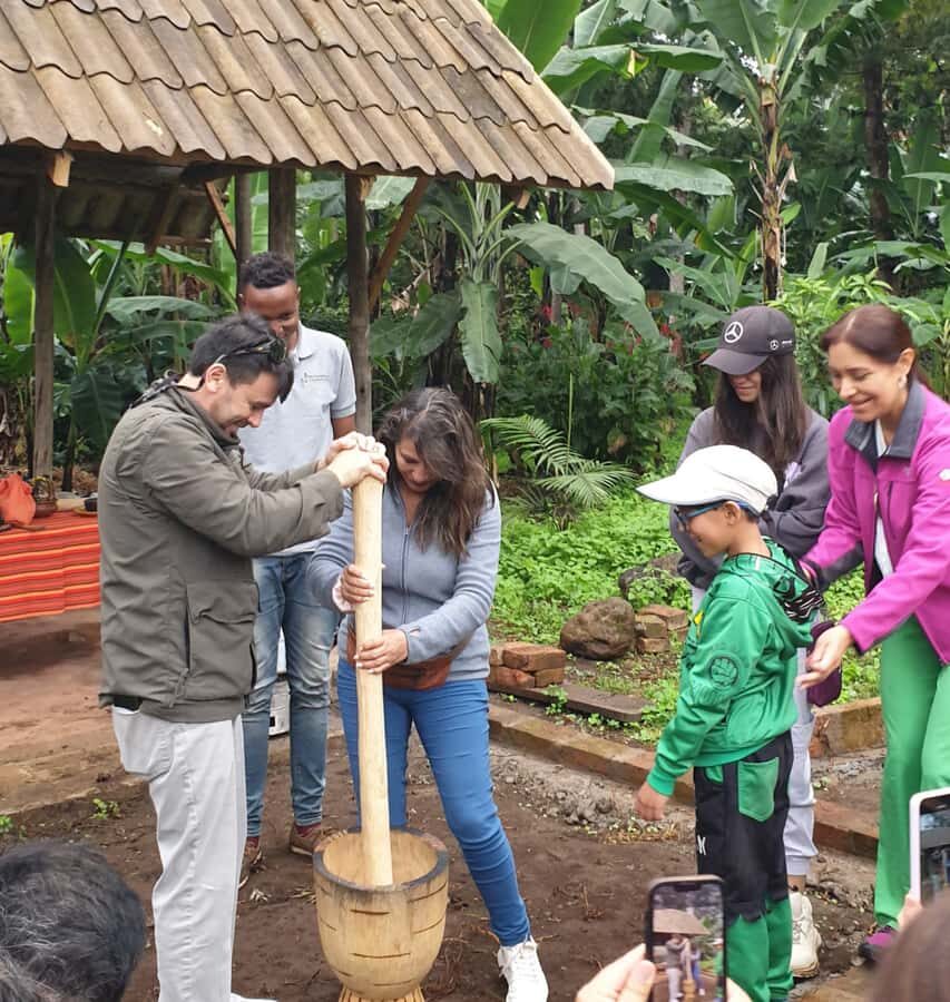Arusha: Traditional Coffee Preparation(coffee tour) - The Smallholder Coffee Farm Walk: Seeing Arabica Up Close