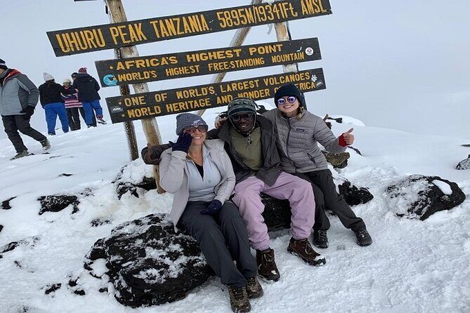 Best 5 Days Marangu Route Climbing on Kilimanjaro - Rede Tours and Safaris: what the reviews highlight about the team