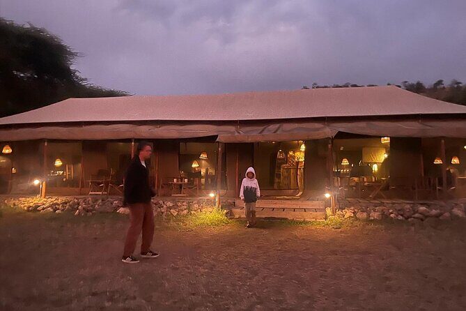 Big Five Dream Safari - Walking safari and the Elephant Caves hike: when the trip stops being only about cars