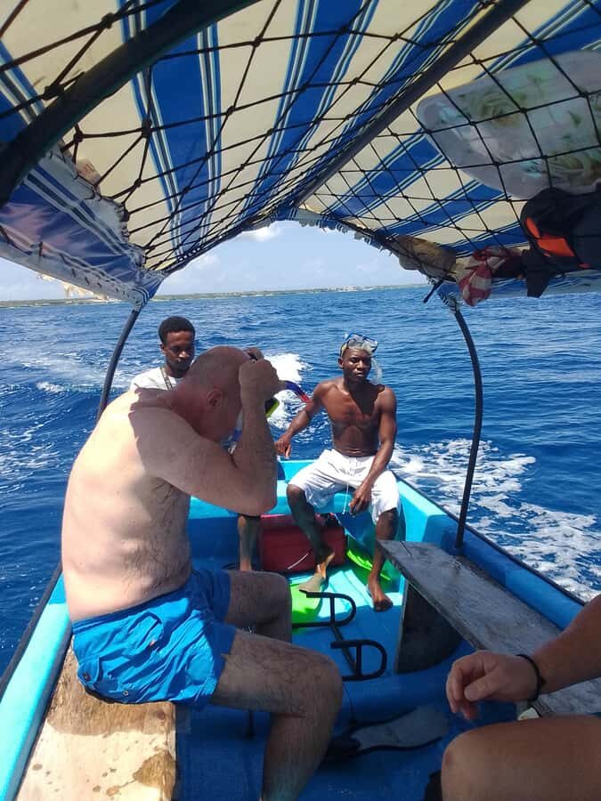 Dolphins & Snorkeling Zanzibar: Mnemba Island Tour - Price and logistics: doing the value math with the $10 entrance fee