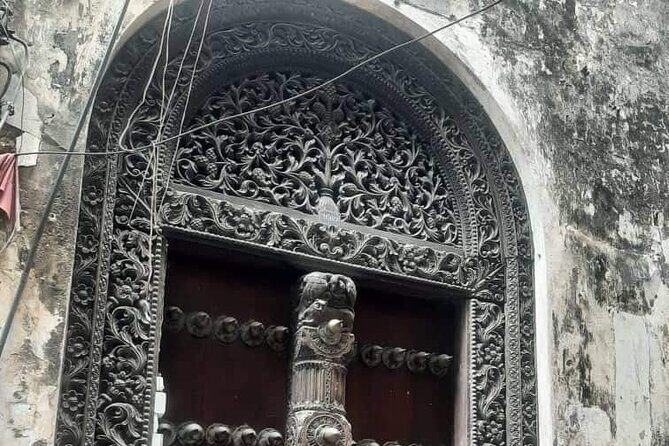 Guided Stone Town Tour In Zanzibar - Darajani Bazaar and Forodhani Gardens: markets and coastal views
