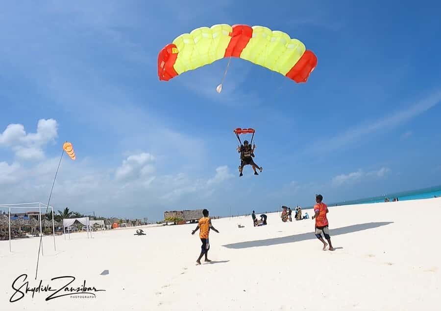 Kendwa: Tandem Skydive in Zanzibar - From 10,000 feet to the sand: what actually happens in your 2 hours
