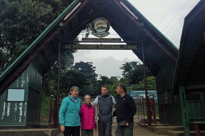 Kilimanjaro Day Hike - Moshi Pickup and the Ride to Marangu Gate (1860m)