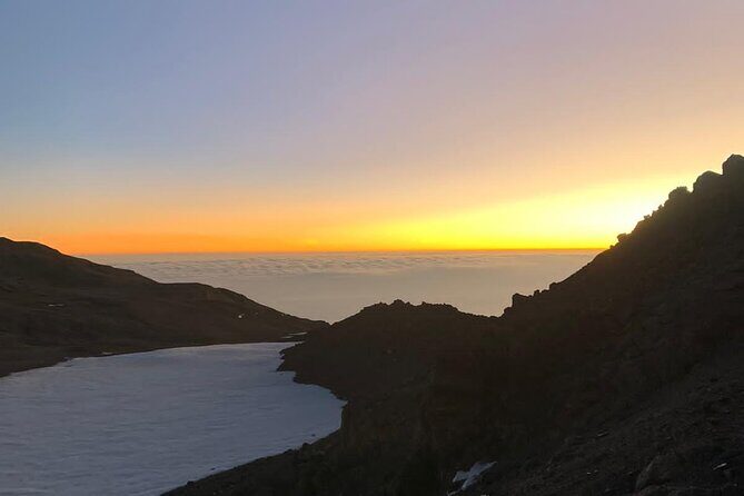 Mount Kilimanjaro - Machame route - Day 3: Shira plateau, Lava Tower, Arrow Glacier, and Barranco Camp (3850m to 3950m)