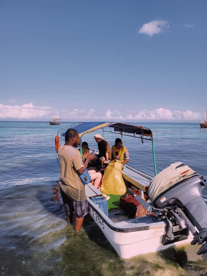 Nungwi: Dolphins,snokerlling &/or sunset cruising tour - The traditional dhow sunset cruise: music, drinks, and a slow ending