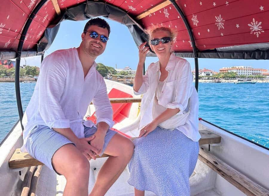 Prison Island, Sea Turtles, Rock Restaurant & Relax in Beach - A full day that makes sense: tortoises, sea turtles, and one iconic meal spot