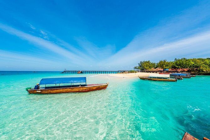 Prison island tours - Changuu (Prison Island): history with an outdoor setting