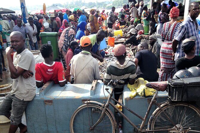 Private Insightful City Tour of Dar es Salaam - Kivukoni Fish Market: the day’s work, from boats to traders