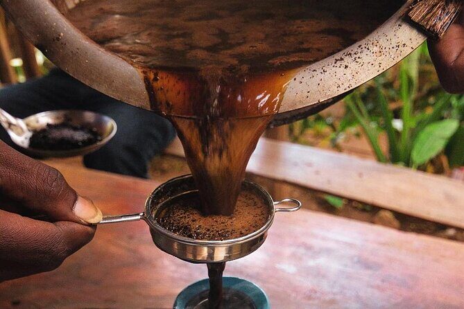 Private Materuni Waterfall & Coffee Tour. - Plantation setting: the tradeoff between simplicity and comfort