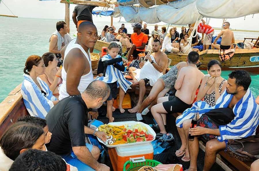 Safari Blue from Nungwi: Zanzibar’s Ultimate Ocean Adventure - Seafood buffet lunch and drinks: What’s included and why it matters