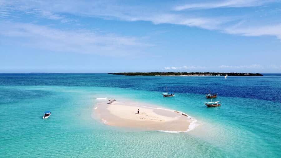 SAFARI BLUE ZANZIBAR : PRIVATE TRIP - From your hotel to the water: how the morning starts