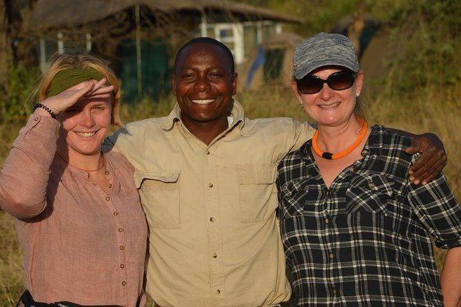 Safari & Culture - Serengeti National Park: Maasai country on the way in