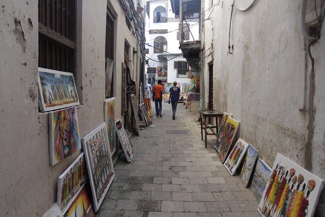 Stone Town Guided Tour from Zanzibar - Old Fort (Ngome Kongwe): Battlements, Curio Shops, and Oman’s Edge