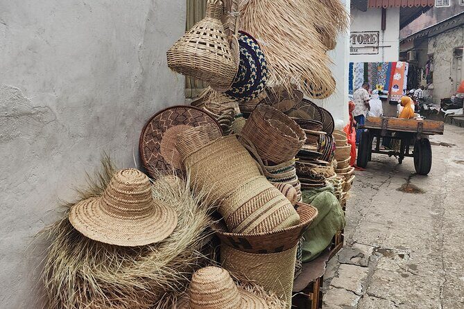 Stone Town Private Tour in Zanzibar - Forodhani Gardens: evening night markets and a classic Stone Town mood