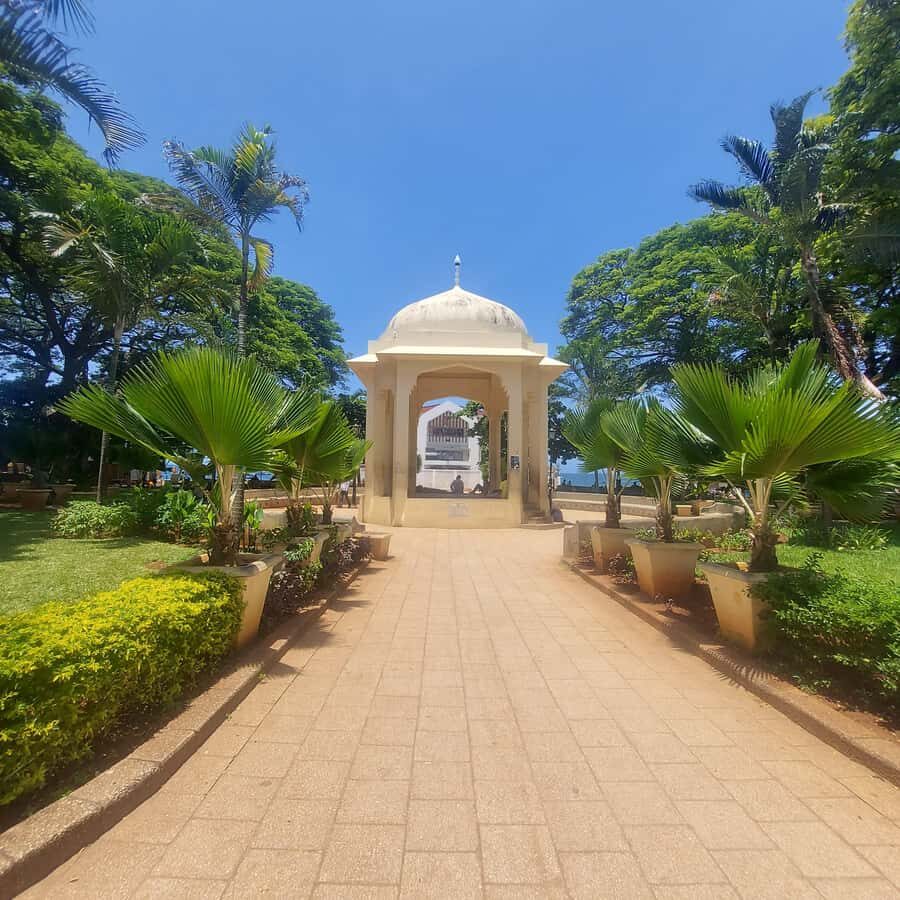 Stone town walking tour ( City tour) - Meeting Near Forozan Park: Start Easy, Don’t Chase the Group