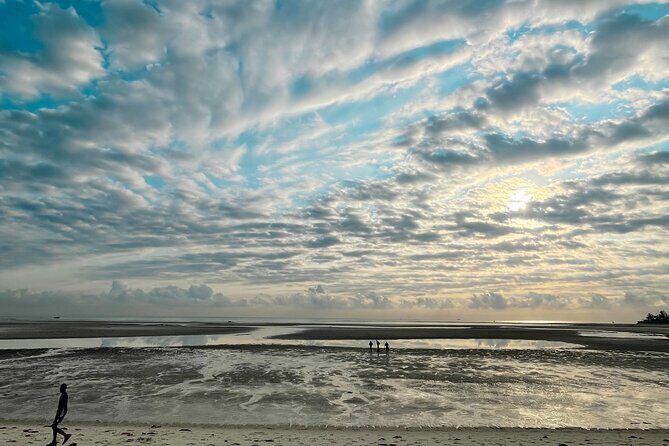 Sunrise Beach Walk with Picnic Breakfast Activity - Starting at Ununio Beach Fish Market: The Perfect Meeting Point