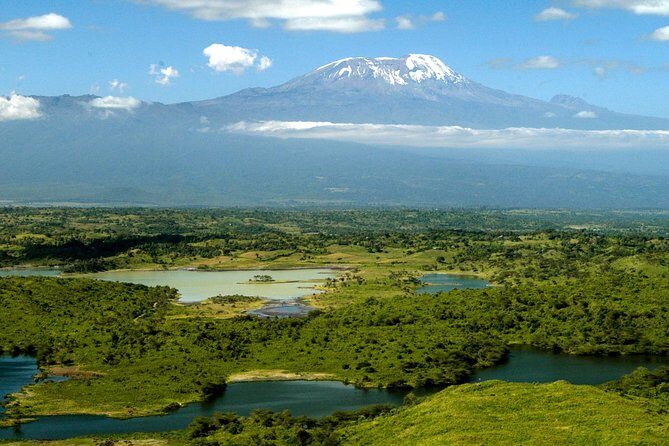 The Amaizing Private Day Trip to the lovely Arusha National Park - Why Arusha National Park Works So Well for a Day Safari