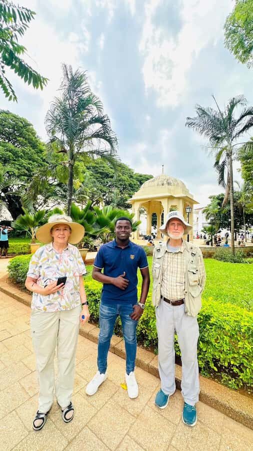 Walking in Stone Town with a Expert Tourguide - Zanzibari doors, coral stone, and quiet courtyards