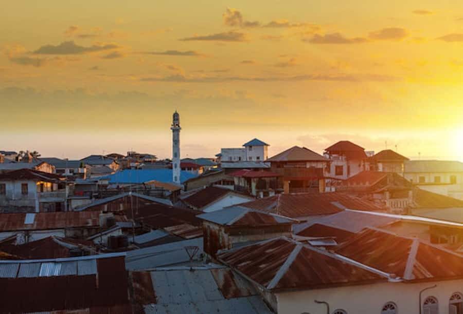 Walking in Stone Town with a Expert Tourguide - What to wear and bring for Stone Town’s uneven streets