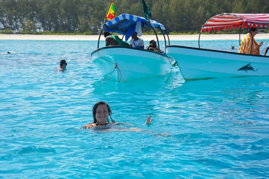Zanzibar : 1 Day Blue Safari, Blue horizon experience - Boarding the traditional Arab dhow: sailing time that actually feels like an experience