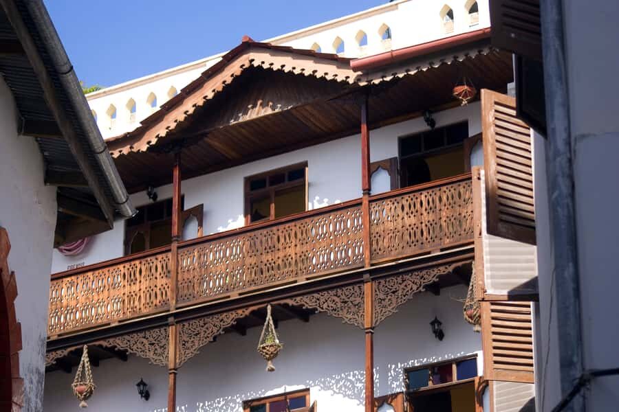 Zanzibar City: Guided Tour of the Stone Town District - The guide and the pace: the big difference between a tour and a tour