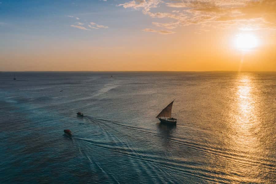 Zanzibar City: Sunset Sailing Tour with Snacks and Drinks - The Stone Town stop: a short visit that helps you connect dots