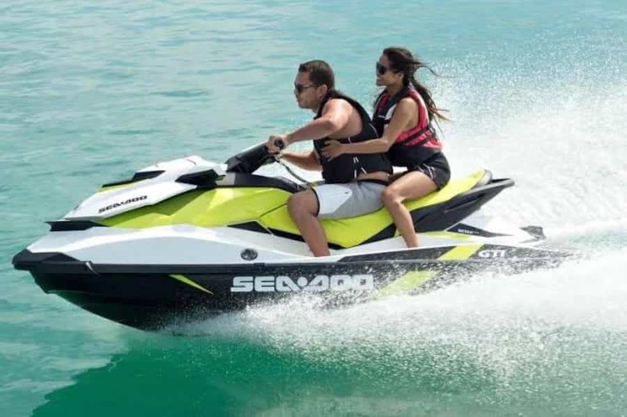 Zanzibar Jetski adventure tour - 30 minutes versus 1 hour: choosing the right adrenaline dose