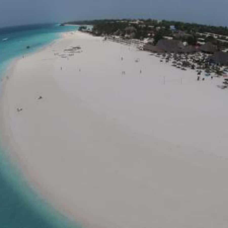 ZANZIBAR: Jozani Forest,Salaam Cave, The Rock & Blue Lagoon - The Rock Restaurant in Pingwe: when lunch is part of the attraction