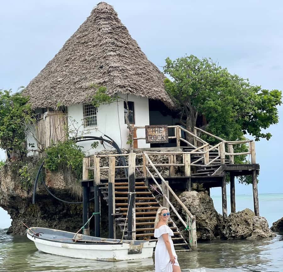 Zanzibar: Rock Restaurant and Cave Tour Visit - Kuza Cave and the 50-meter sinkhole: history, crystals, and a swim