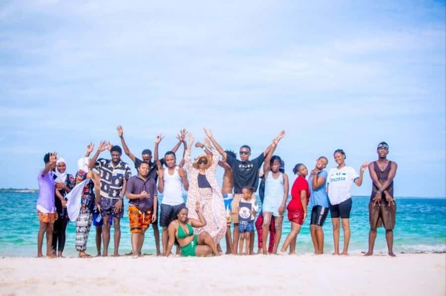 Zanzibar: Safari Blue Full-Day Exploration - Kwale Island and the old baobab tree: a pause from the water