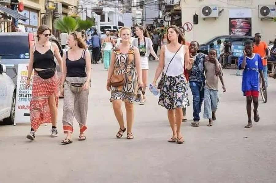 Zanzibar: Stone Town City Tour with Local Guide - Entering Stone Town on Foot: Why This Route Works
