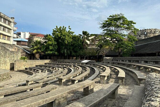 Zanzibar Stone Town Highlight walking tour - House of Wonders: What You Gain from Seeing It First