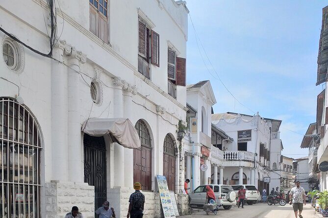 Zanzibar Stone Town: Historical Walking Tour With a Local Guide - Darajani Bazaar: daily markets for spice, fish, and fruit