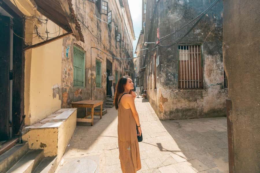 Zanzibar: Stone Town History Walking Tour with a Local Guide - Break Time and Photo Stops: Turning Heat and Crowds Into a Better Experience