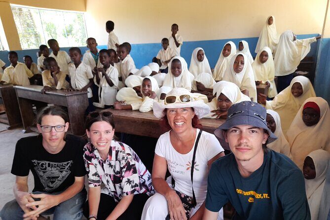 Zanzibar Tumbatu Island Cultural Experience - Lunch of rice, curry, seafood, and fruit: why it matters